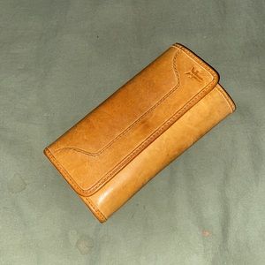 FRYE Melissa Continental Snap Leather Wallet.